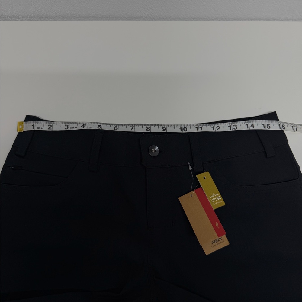 Specialized Women's‎ RBX Adventure Road Fit Bike Black Over-Shorts Size M - Picture 8 of 11
